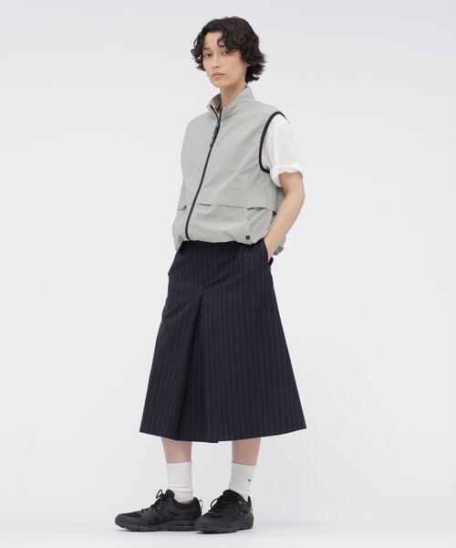 MARGARET HOWELL（マーガレットハウエル）の「RECYCLED NYLON LIGHTWEIGHT RIP STOP BLOUSON（ブルゾン・レディース・ネイビー系1/グレー系その他・2）」の17枚目の写真