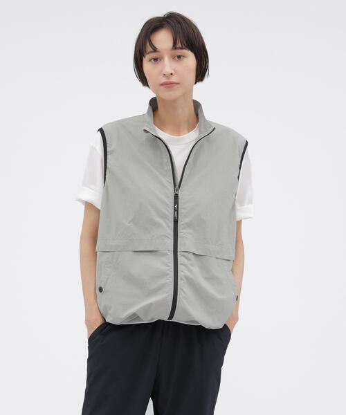 MARGARET HOWELL（マーガレットハウエル）の「RECYCLED NYLON LIGHTWEIGHT RIP STOP BLOUSON（ブルゾン・レディース・ネイビー系1/グレー系その他・2）」の16枚目の写真