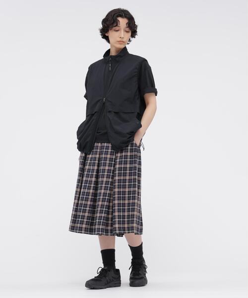 MARGARET HOWELL（マーガレットハウエル）の「RECYCLED NYLON LIGHTWEIGHT RIP STOP BLOUSON（ブルゾン・レディース・ネイビー系1/グレー系その他・2）」の11枚目の写真