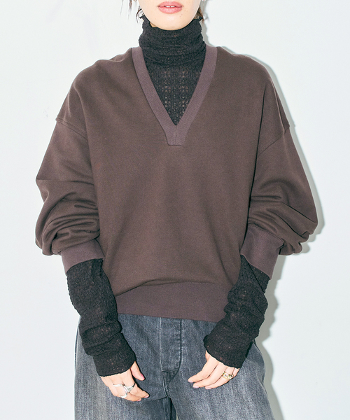 CITYSHOP(シティーショップ)の「《追加3》V-NECK スウェット(スウェット・レディース・ブラウン/グレー・FREE)」の2枚目の写真
