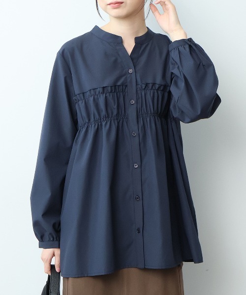 MB mint breeze（エムビーミントブリーズ）の「【WEB限定】【大きいサイズ】胸元シャーリングシャツ（シャツ/ブラウス・レディース・ネイビー/ベージュ/ブルーグレー・LL/4L/3L/6L/5L）」の3枚目の写真