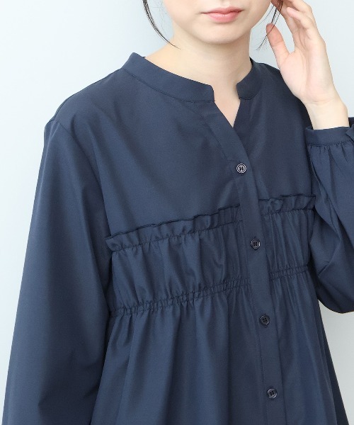 MB mint breeze（エムビーミントブリーズ）の「【WEB限定】【大きいサイズ】胸元シャーリングシャツ（シャツ/ブラウス・レディース・ネイビー/ベージュ/ブルーグレー・LL/4L/3L/6L/5L）」の7枚目の写真