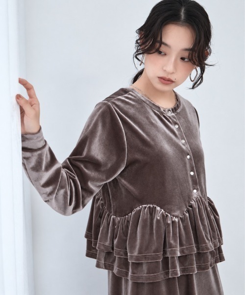 Anclear oui（アンクリアウィ）の「ベロアカーディガン×ワンピースセット（セットアップ・レディース・ブラック/ブラウン/グレイッシュベージュ・F）」の3枚目の写真