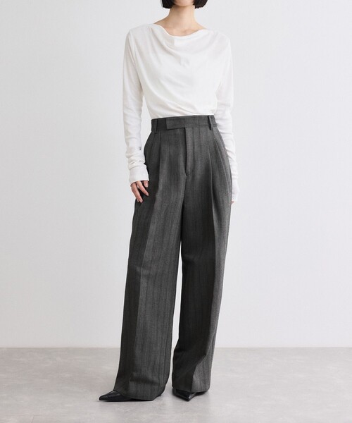 ADAM ET ROPE'（アダムエロペ）の「【EMOELLE】タックパンツ（スラックス・レディース・チャコールグレー・36/38）」の5枚目の写真