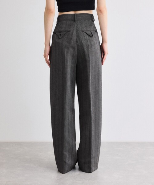 ADAM ET ROPE'（アダムエロペ）の「【EMOELLE】タックパンツ（スラックス・レディース・チャコールグレー・36/38）」の9枚目の写真