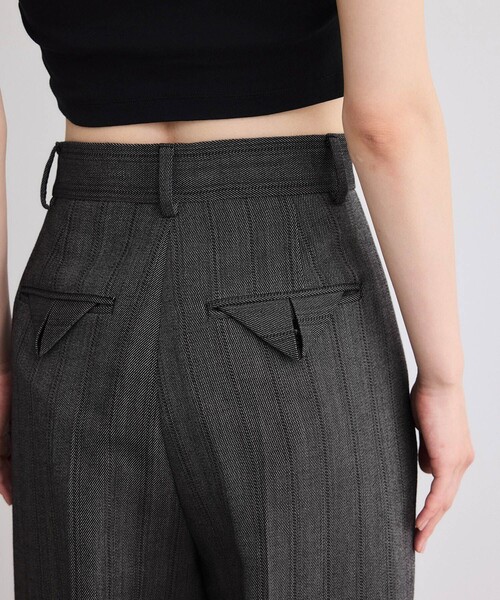 ADAM ET ROPE'（アダムエロペ）の「【EMOELLE】タックパンツ（スラックス・レディース・チャコールグレー・36/38）」の12枚目の写真