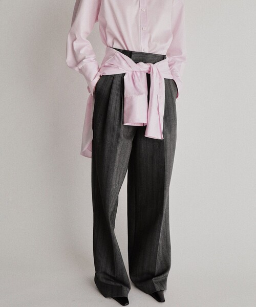 ADAM ET ROPE'（アダムエロペ）の「【EMOELLE】タックパンツ（スラックス・レディース・チャコールグレー・36/38）」の13枚目の写真