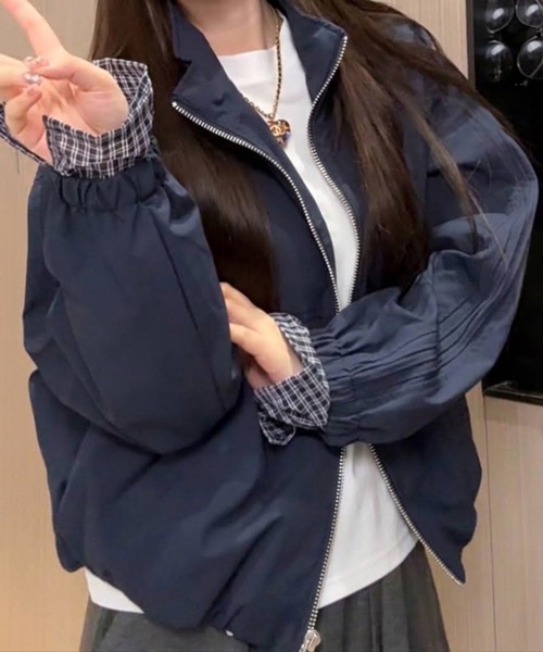 shyam inspiration(シャムインスピレーション)の「袖チェック切替スタンドカラーブルゾン(ブルゾン・レディース・ベージュ/ネイビー/ブラウン・M/L)」の3枚目の写真