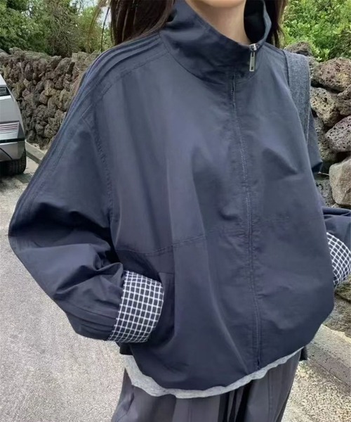 shyam inspiration(シャムインスピレーション)の「袖チェック切替スタンドカラーブルゾン(ブルゾン・レディース・ベージュ/ネイビー/ブラウン・M/L)」の14枚目の写真