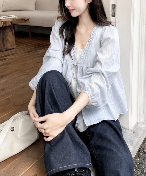 Amulet(アミュレット)の「フリルドッキングストライプブラウス(シャツ/ブラウス・レディース・ネイビー/ブルー・M/L/XL)」の18枚目の写真