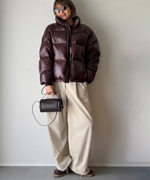 Demi-Luxe BEAMS(デミルクス ビームス)の「【別注】エディター坪田あさみ × WOOLRICH × Demi-Luxe BEAMS / パッカブル コクーン ダウンブルゾン(ブルゾン・レディース・パープル/ダークブラウン・ONE SIZE)」の1枚目の写真