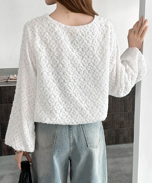 COCOMOMO（ココモモ）の「前後2way着用可能 ジャガードバルーンブラウス リボン 前後2way バルーン ブラウス ジャガード 長袖 トップス バルーンブラウス クロップド ショート丈 春服 秋服（シャツ/ブラウス・レディース・ホワイト/ブラック・FREE）」の6枚目の写真