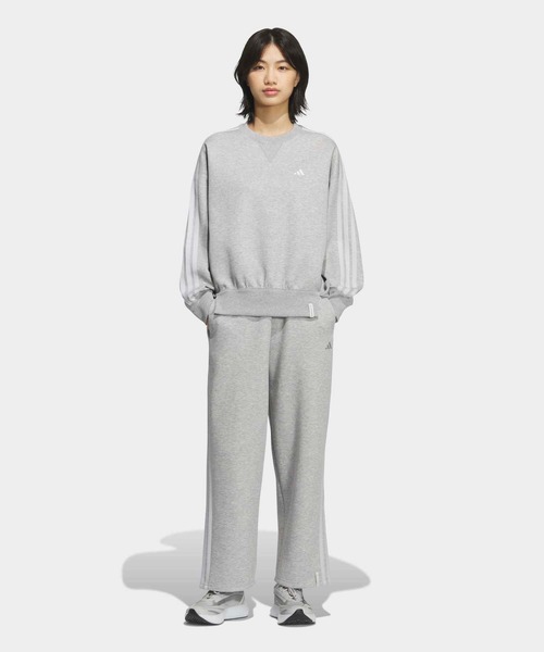 adidas(アディダス)の「エッセンシャルズ プラス スリーストライプ スペーサーニット ルーズフィット ストレート オープンヘム ジョガーパンツ / アディダス adidas(その他パンツ・レディース・グレー・X-LARGE/X-SMALL/XX-LARGE/LARGE/SMALL/MEDIUM)」の5枚目の写真