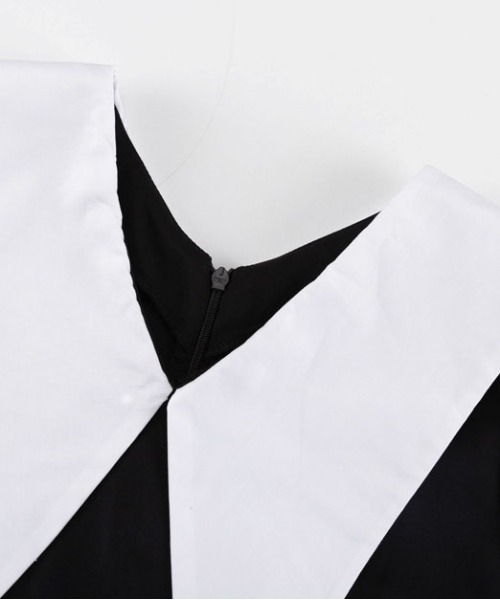 &soiree(アンドソワレ)の「ビックカラー配色フレアミニワンピース(ワンピース・レディース・ブラック・SMALL/LARGE/MEDIUM)」の3枚目の写真