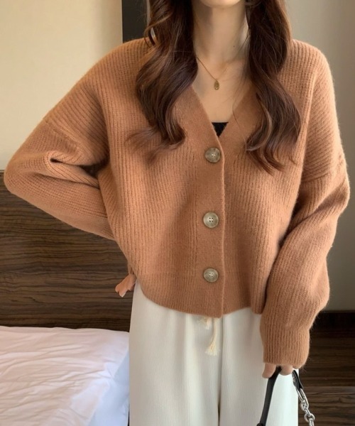 Beststore(ベストストア)の「【6色展開】ふんわりやわらかニットカーディガン シンプルで着回し力抜群!Vネックショート丈カーディガン秋冬(カーディガン/ボレロ・レディース・ブラック/アイボリー/キャメル/ブルー/ベージュ/グリーン・FREE)」の13枚目の写真