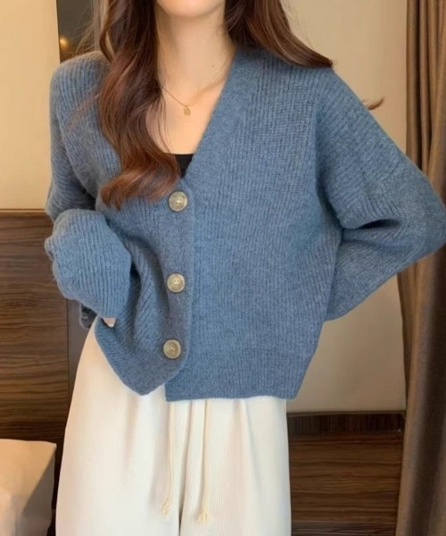 Beststore(ベストストア)の「【6色展開】ふんわりやわらかニットカーディガン シンプルで着回し力抜群!Vネックショート丈カーディガン秋冬(カーディガン/ボレロ・レディース・ブラック/アイボリー/キャメル/ブルー/ベージュ/グリーン・FREE)」の20枚目の写真