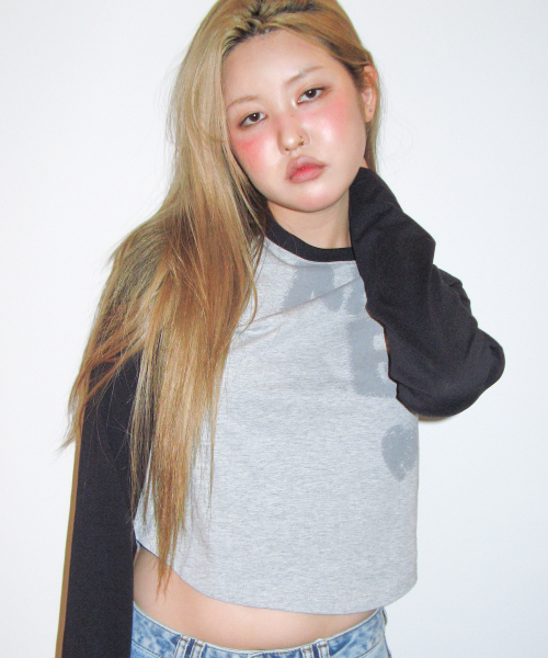 AMESWORLDWIDE(アメスワールドワイド)の「ボールドタイポ ラウンドヘム 長袖Tシャツ グレー(Tシャツ/カットソー・レディース・その他・FREE)」の9枚目の写真