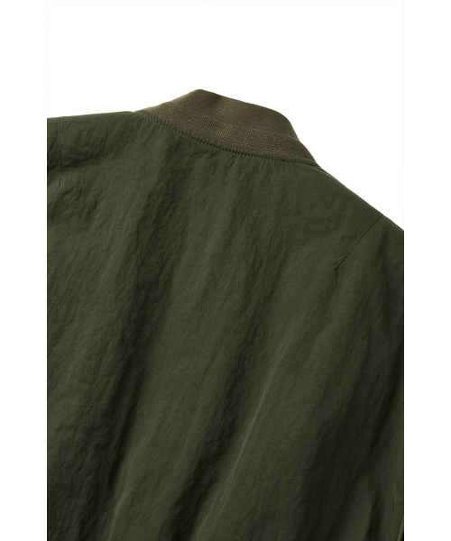 YOUCHE PRET A PORTER(ユッシュプレタポルテ)の「SI STRATA MA-1ジャケット オリーブ(ブルゾン・メンズ・その他・MEDIUM/LARGE)」の8枚目の写真