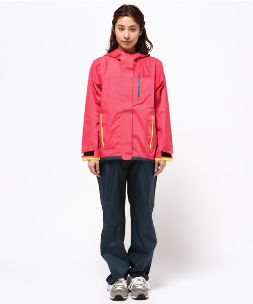 AIGLE（エーグル）の「MTD レインスーツ（ナイロンジャケット・レディース・ブルー/イエロー/オレンジ・S/M）」の4枚目の写真