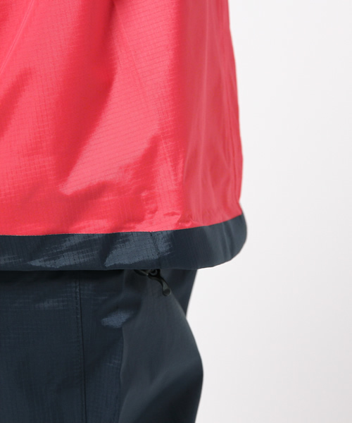 AIGLE（エーグル）の「MTD レインスーツ（ナイロンジャケット・レディース・ブルー/イエロー/オレンジ・S/M）」の19枚目の写真