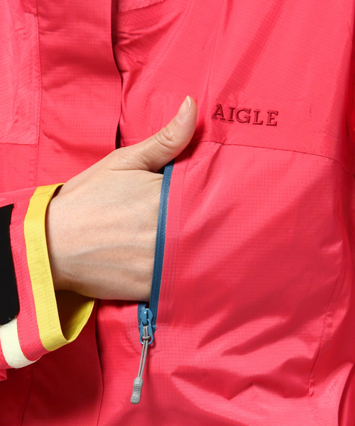 AIGLE（エーグル）の「MTD レインスーツ（ナイロンジャケット・レディース・ブルー/イエロー/オレンジ・S/M）」の21枚目の写真