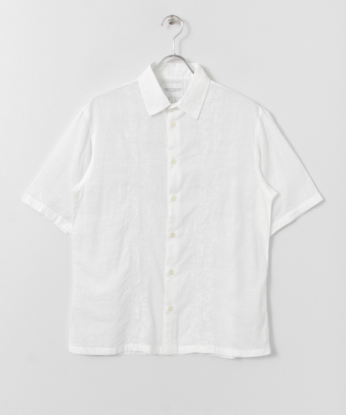 URBAN RESEARCH（アーバンリサーチ）の「UR 刺繍S/Sシャツ（シャツ/ブラウス・メンズ・ブラック/ホワイト/カーキ・LARGE/MEDIUM）」の14枚目の写真