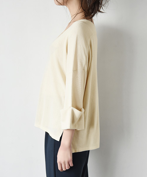 Luz Llena (philter)（ラズレナ　フィルター）の「袖折り返しハイゲージVネックニット（ニット/セーター・レディース・ネイビー/グレー/オフホワイト・MEDIUM）」の11枚目の写真