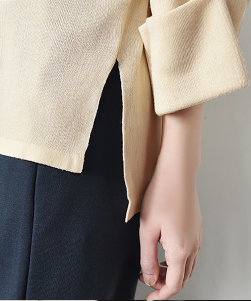 Luz Llena (philter)（ラズレナ　フィルター）の「袖折り返しハイゲージVネックニット（ニット/セーター・レディース・ネイビー/グレー/オフホワイト・MEDIUM）」の6枚目の写真