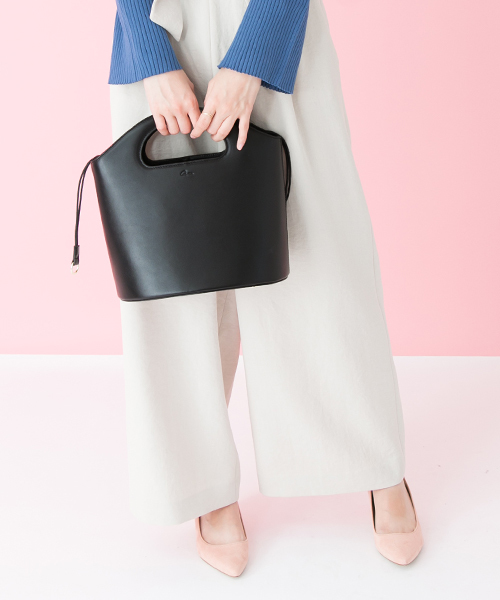 SMIRNASLI GEM,（ｻﾐｰﾙﾅｽﾘ　ｼﾞｪﾑ）の「 UR SMIR NASLI Gem.　LaundryBasketBag（ショルダーバッグ・レディース・ブラック/オフホワイト・ONE SIZE）」の4枚目の写真