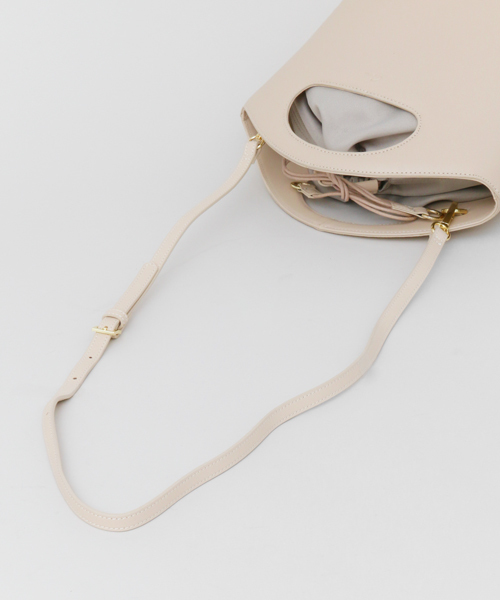 SMIRNASLI GEM,（ｻﾐｰﾙﾅｽﾘ　ｼﾞｪﾑ）の「 UR SMIR NASLI Gem.　LaundryBasketBag（ショルダーバッグ・レディース・ブラック/オフホワイト・ONE SIZE）」の11枚目の写真