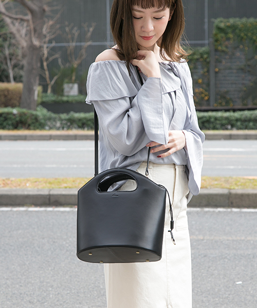 SMIRNASLI GEM,（ｻﾐｰﾙﾅｽﾘ　ｼﾞｪﾑ）の「 UR SMIR NASLI Gem.　LaundryBasketBag（ショルダーバッグ・レディース・ブラック/オフホワイト・ONE SIZE）」の17枚目の写真