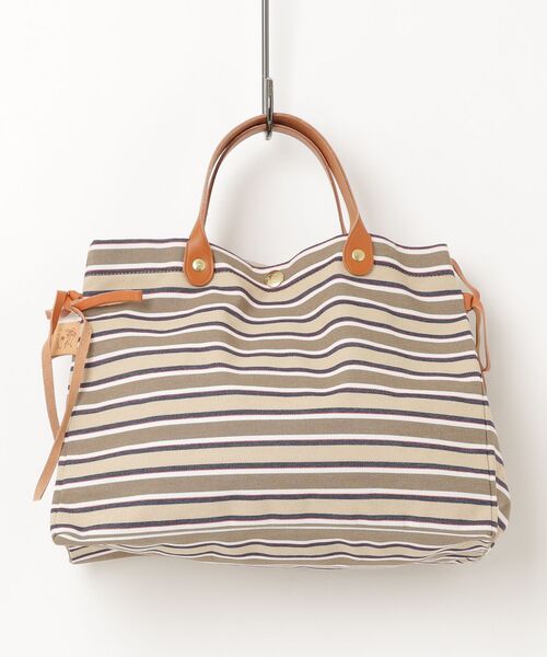 IL BISONTE(イルビゾンテ)の「IL BISONTE / CANVAS x LEATHER / TOTEBAG(トートバッグ・レディース・ブラック系その他/ライトブラウン/ナチュラル/ダークブラウン/ブラック/ネイビー/オリーブ/グレー系カモフラージュ/レッド/ブラック系その他2/ブラウン系その他/その他1/ダークブラウン系1/ブルー系その他3/ベージュ系その他/ネイビー系1・FREE)」の9枚目の写真