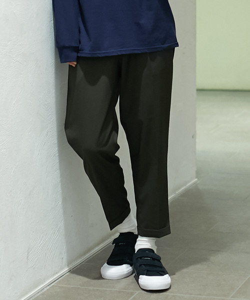 AMERICAN RAG CIE（アメリカンラグシー）の「TR ８分丈 定番クロップド スラックス（スラックス・メンズ・トップグレー/ブラック/カーキ・1/2）」の3枚目の写真