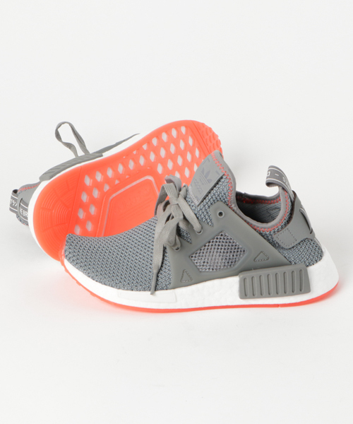 adidas（アディダス）の「オリジナルス エヌ エム ディー [NMD_XR1]（スニーカー・メンズ・ブラック/グレー・22.0cm/22.5cm/23.0cm/23.5cm/24.0cm/24.5cm/25.0cm/25.5cm/26.5cm/27.0cm/27.5cm/28.0cm/28.5cm/29.0cm/29.5cm/30.0cm/31cm/30.5cm/26.0cm）」の3枚目の写真