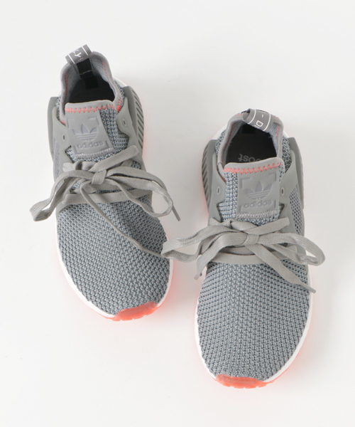 adidas（アディダス）の「オリジナルス エヌ エム ディー [NMD_XR1]（スニーカー・メンズ・ブラック/グレー・22.0cm/22.5cm/23.0cm/23.5cm/24.0cm/24.5cm/25.0cm/25.5cm/26.5cm/27.0cm/27.5cm/28.0cm/28.5cm/29.0cm/29.5cm/30.0cm/31cm/30.5cm/26.0cm）」の4枚目の写真