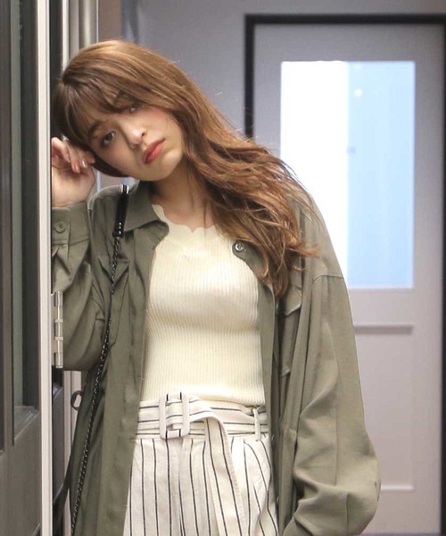 FREE'S MART（フリーズマート）の「◆スカラトリムＶネックリブニット（ニット/セーター・レディース・グレー/ホワイト/ピンク/ネイビー・FREE）」の21枚目の写真