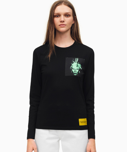Calvin Klein Jeans(カルヴァンクラインジーンズ)の「ウォーホル ポートレート レギュラーフィット ロング スリーブ シャツ(Tシャツ/カットソー・レディース・ホワイト/ブラック・SMALL/MEDIUM/LARGE)」の2枚目の写真