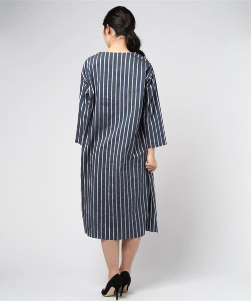 Munich（ミューニック）の「イタリア製シルクレーヨンストライプＶネックシャツワンピース（シャツワンピース・レディース・ベージュ/ネイビー/ピンク/ラベンダー・FREE）」の9枚目の写真