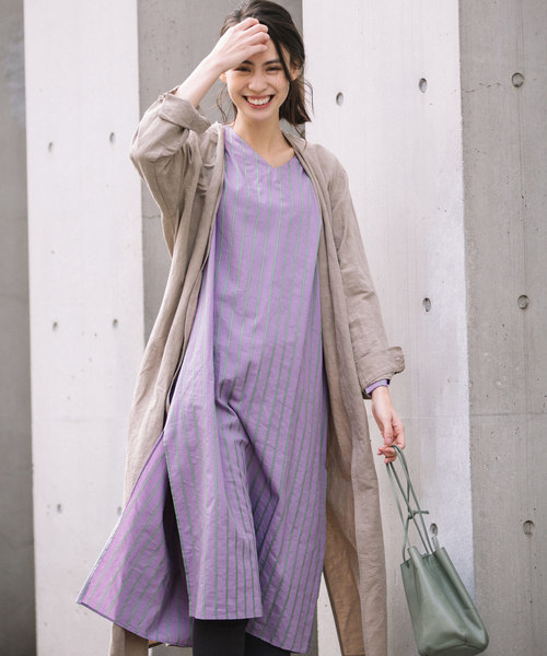 Munich（ミューニック）の「イタリア製シルクレーヨンストライプＶネックシャツワンピース（シャツワンピース・レディース・ベージュ/ネイビー/ピンク/ラベンダー・FREE）」の16枚目の写真