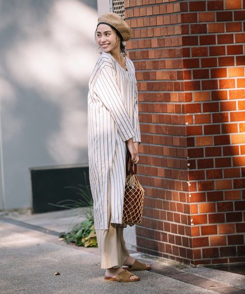 Munich（ミューニック）の「イタリア製シルクレーヨンストライプＶネックシャツワンピース（シャツワンピース・レディース・ベージュ/ネイビー/ピンク/ラベンダー・FREE）」の12枚目の写真