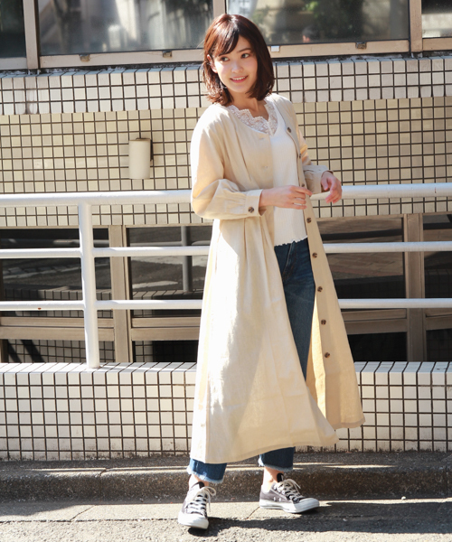 apres jour(アプレジュール)の「Vボタンリネン混ワンピース【ZOZOTOWN限定アイテム】(ワンピース・レディース・ベージュ/ラベンダー・フリー)」の7枚目の写真