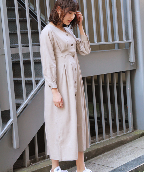 apres jour(アプレジュール)の「Vボタンリネン混ワンピース【ZOZOTOWN限定アイテム】(ワンピース・レディース・ベージュ/ラベンダー・フリー)」の10枚目の写真