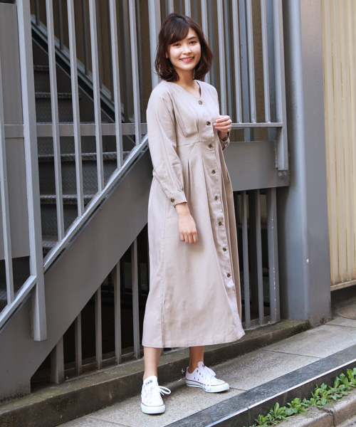 apres jour(アプレジュール)の「Vボタンリネン混ワンピース【ZOZOTOWN限定アイテム】(ワンピース・レディース・ベージュ/ラベンダー・フリー)」の12枚目の写真
