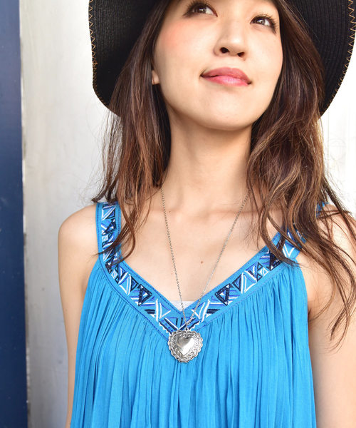 チャイハネ(チャイハネ)の「【チャイハネ】インディハートネックレス(ネックレス・レディース・シルバー/ゴールド・FREE)」の6枚目の写真