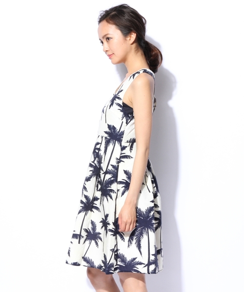 Language(ランゲージ)の「オリジナル ヤシの木 プリント ミニ ワンピース(ワンピース・レディース・アイボリー系/ブルー系/オレンジ系・38)」の6枚目の写真