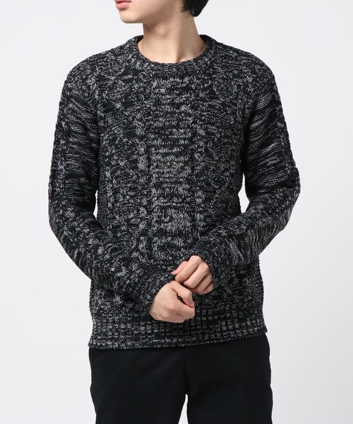 VIBGYOR(ヴィブジョー)の「VIBGYOR Select/ケーブル編クルーネックニット(BL)(ニット/セーター・メンズ・ブラック/ネイビー/ブラウン/アイボリー/ワインレッド/ホワイト系その他/ブラック系その他2/ブルー系その他/杢グレー/パープル系その他/グレー系その他/ベージュ系その他/ブラック系その他/キャメル・MEDIUM/LARGE/X-LARGE)」の4枚目の写真