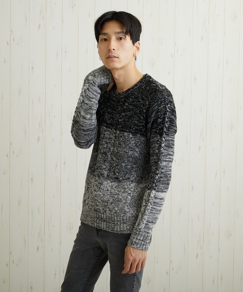 VIBGYOR(ヴィブジョー)の「VIBGYOR Select/ケーブル編クルーネックニット(BL)(ニット/セーター・メンズ・ブラック/ネイビー/ブラウン/アイボリー/ワインレッド/ホワイト系その他/ブラック系その他2/ブルー系その他/杢グレー/パープル系その他/グレー系その他/ベージュ系その他/ブラック系その他/キャメル・MEDIUM/LARGE/X-LARGE)」の5枚目の写真