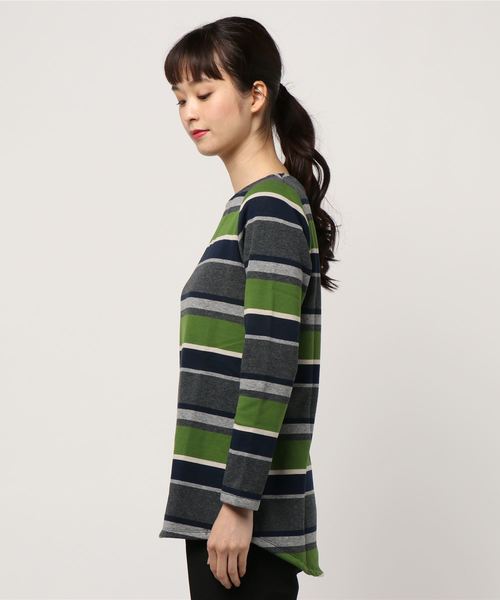 BELLUNA PLUS(ベルーナ)の「ふわふわ裏ファー素材ロングプルオーバー(Tシャツ/カットソー・レディース・ピンク/ターコイズブルー/グリーン/ボルドー/ブラック×グレー/ブラック系その他/グレー系その他/ベージュ系その他/ブルー系その他/イエロー×ブラック/ブラック系その他2/ブラック系その他3/チェリーピンク/ネイビー×ホワイト/グリーン系その他/ブラック/ブルー系その他2・MEDIUM/LARGE/X-LARGE)」の18枚目の写真