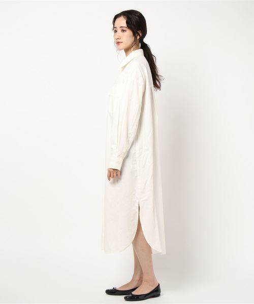 PAGEBOY（ページボーイ）の「ロングミリタリーシャツワンピース（ワンピース・レディース・カーキ/グレイッシュベージュ/ホワイト・FREE）」の4枚目の写真