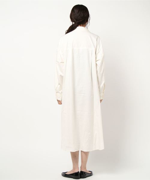 PAGEBOY（ページボーイ）の「ロングミリタリーシャツワンピース（ワンピース・レディース・カーキ/グレイッシュベージュ/ホワイト・FREE）」の5枚目の写真